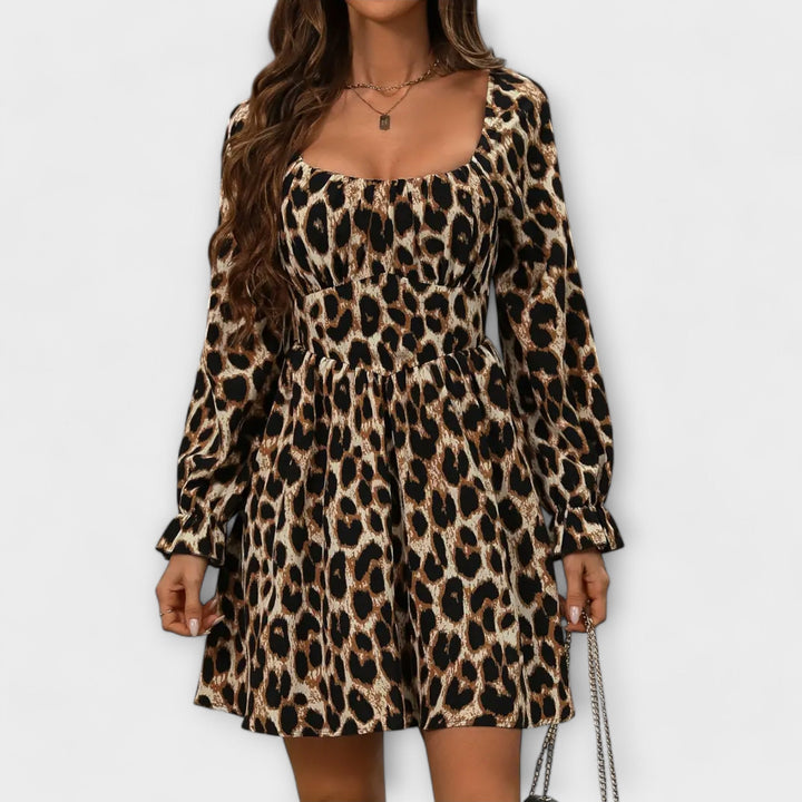 Vestido con estampado de leopardo