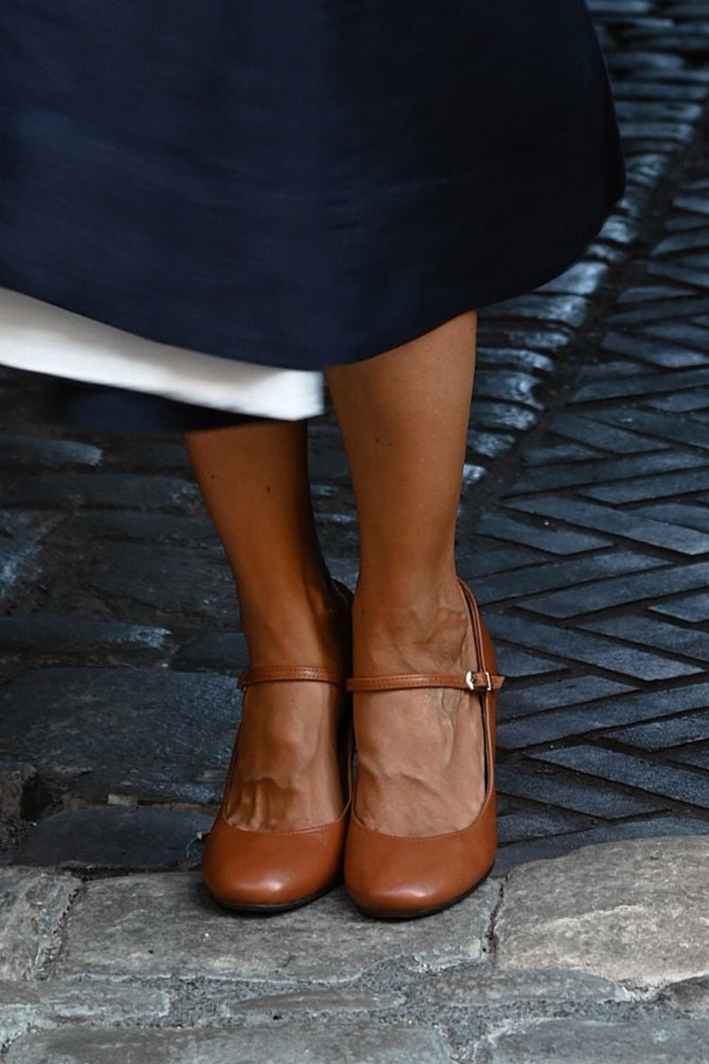 Bravina - Sandalias de uso diario con un pequeño tacón