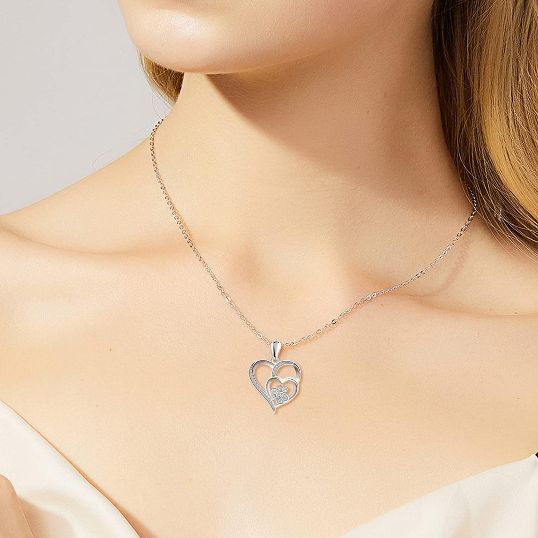 Collar de Plata con Huella y Corazón con Circonitas
