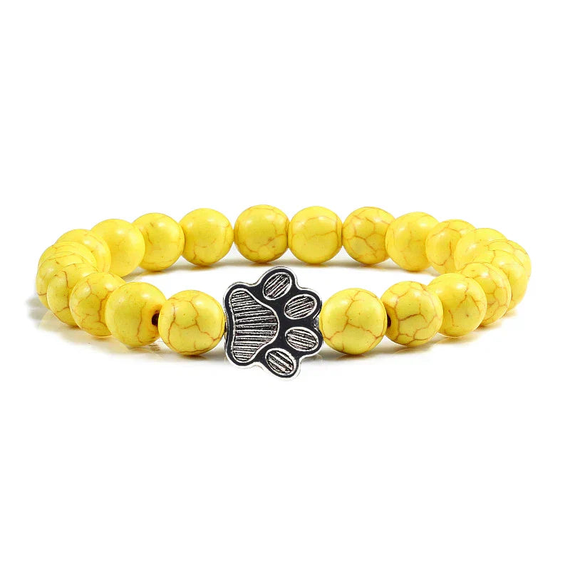 Pulsera con Perlas en Forma de Huella – Diseño de Piedra Natural