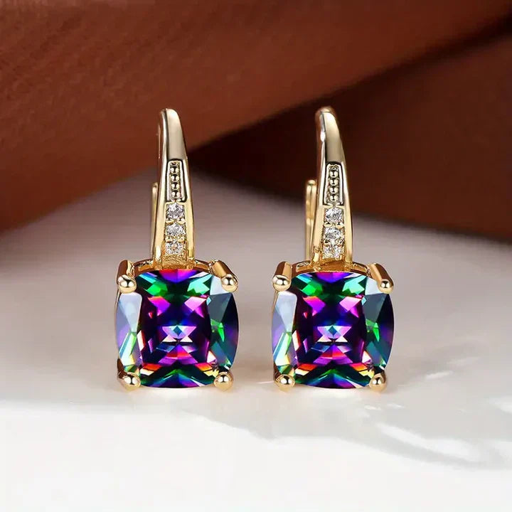 Pendientes Hoop Dorados con Piedras Misteriosas