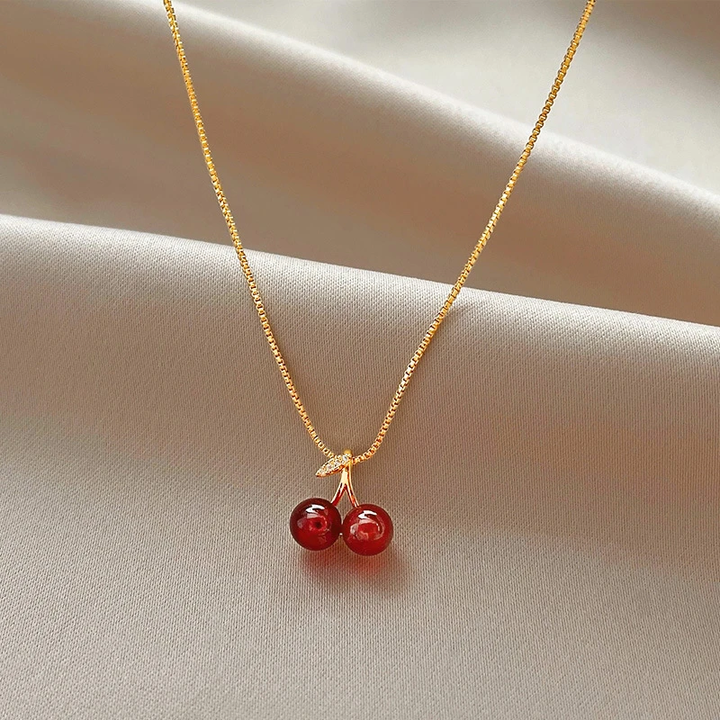 Collar Cereza en Dorado