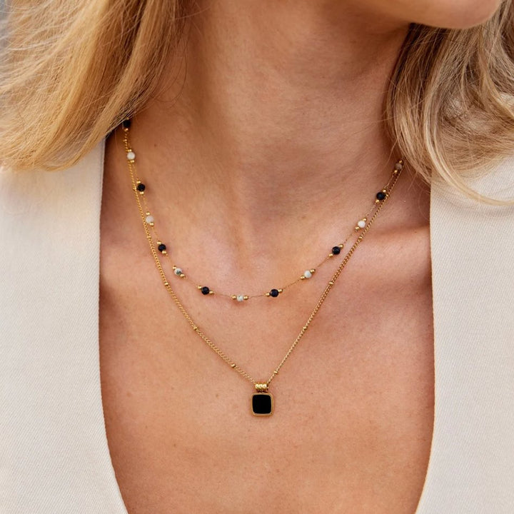 Collar con Colgante Lucía en Negro