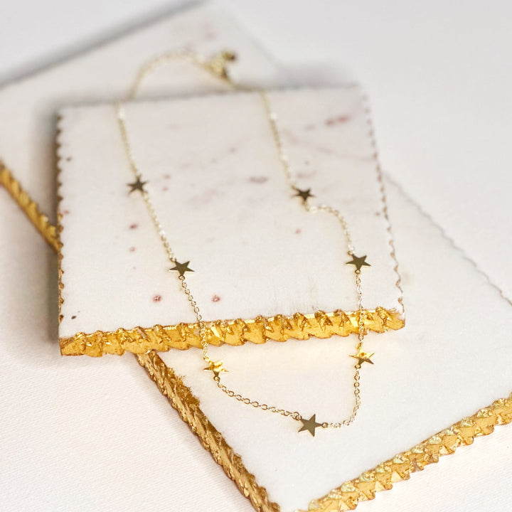 Collar con colgante "Estrella Delgada"