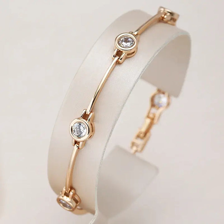 Brazalete Elegante con Circonitas en Oro