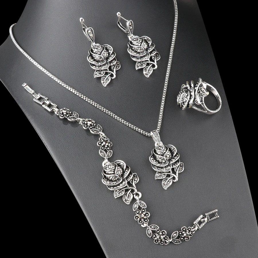 Conjunto Elegante en Plata con Circonitas