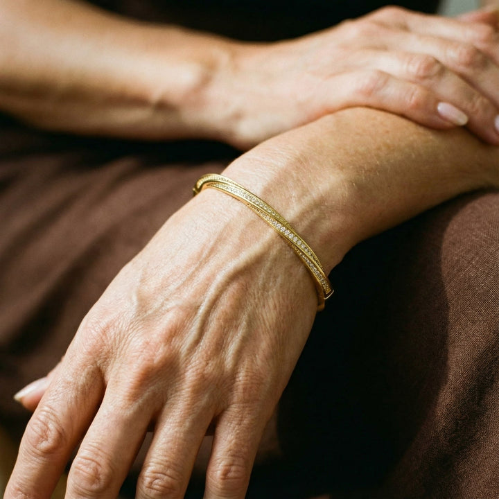 Pulsera de cristal elegante con dos filas en dorado