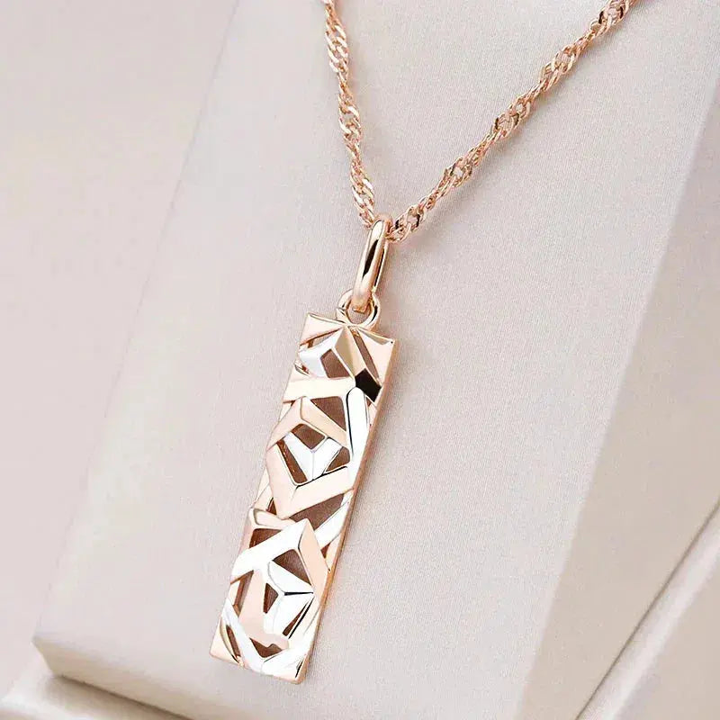 Collar elegante en color plata y oro