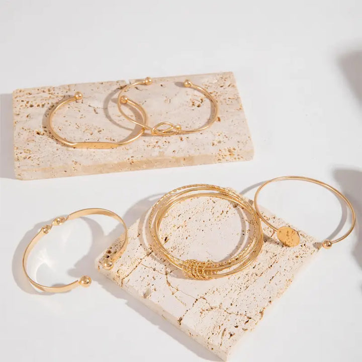 Conjunto de joyas elegante con nudos