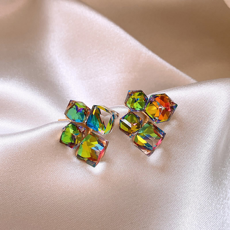 Pendientes de Circonita Multicolores en Elegante Oro