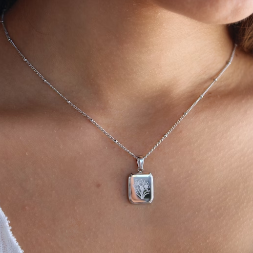 Collar retro de plata