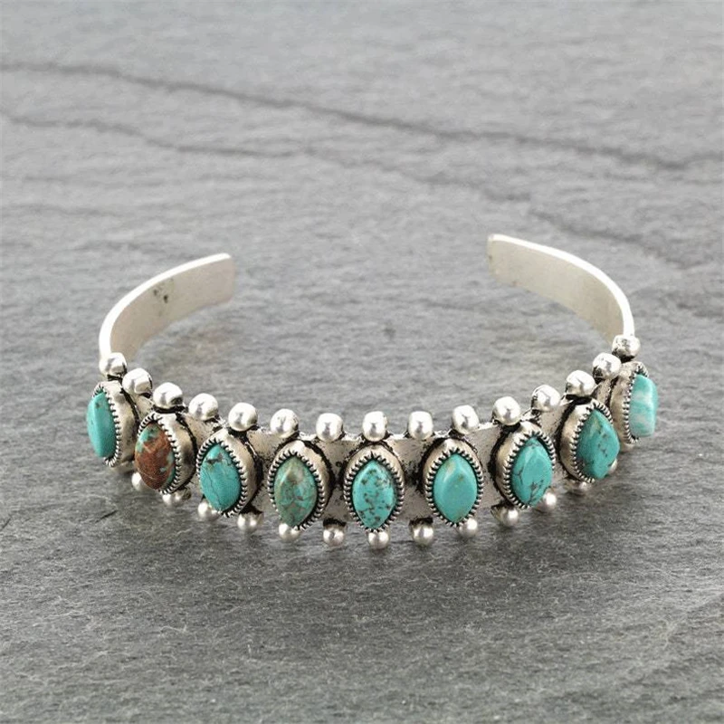 Pulsera retro con piedras turquesas