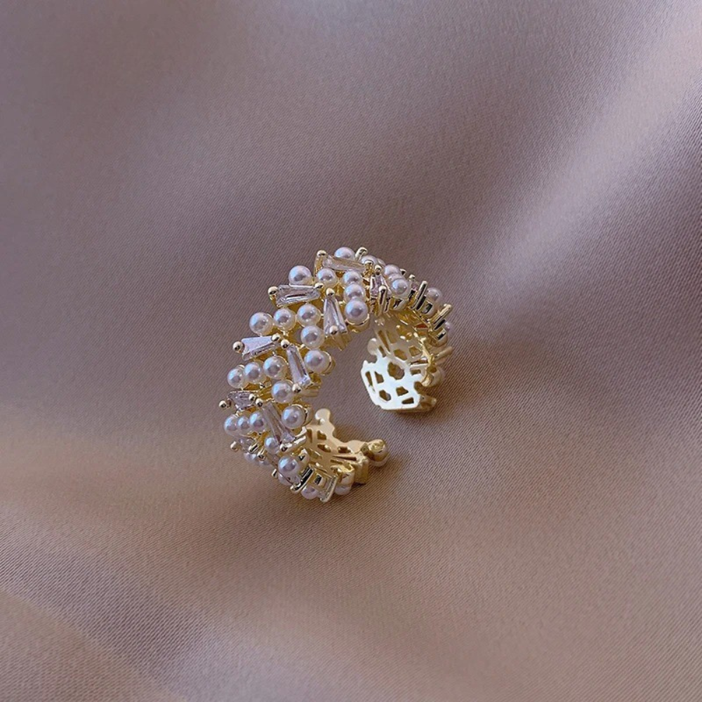 Anillo retro ajustable con perlas y cristales dorados