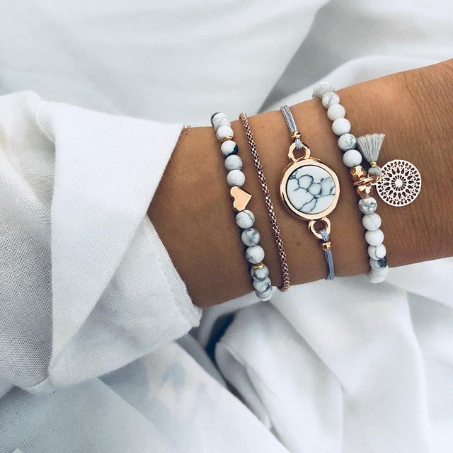 Conjunto de pulseras brillantes de lujo