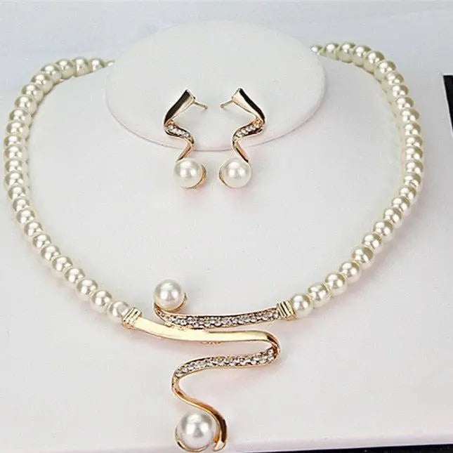 Conjunto de Collar y Pendientes de Perlas Naturales