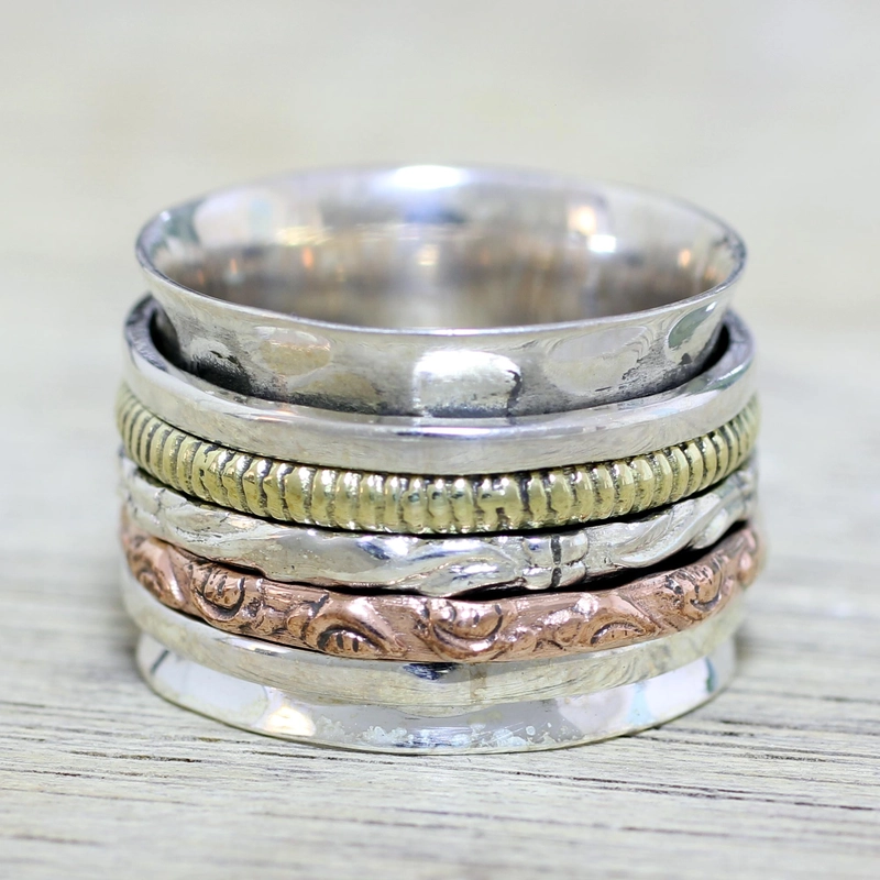 anillo vintage en oro y plata con rueda